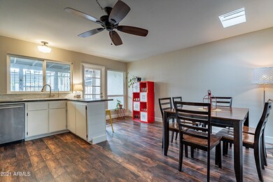 Eat In Kitchen