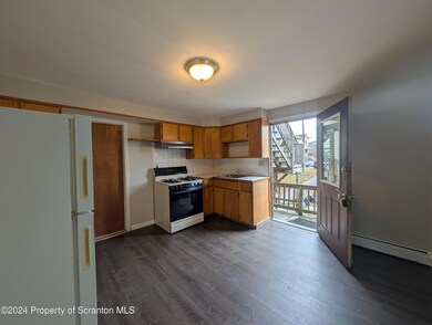 517 Cedar Ave unit 4, Scranton, PA 18505 - photo 3