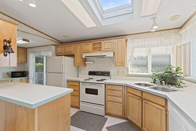 6-web-or-mls-Inside-Spokane-Quartzite-6