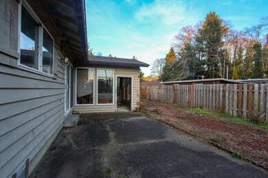 Patio&BackOfHome