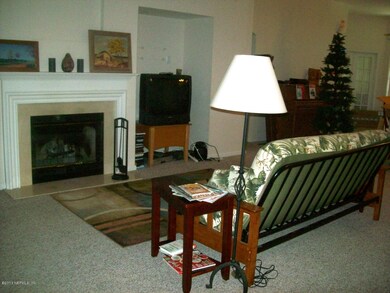 Family room (2)