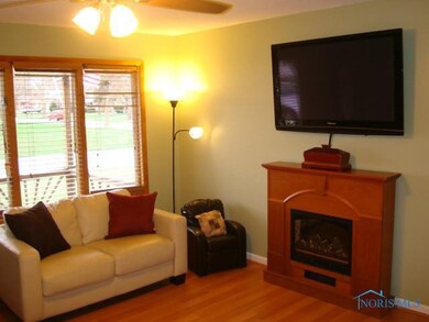 2206 Keen Ave, Toledo, OH 43611 - photo 3