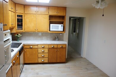 Kitchen & Eating