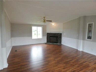 116 Riverfield Dr unit 58, Statesville, NC 28625 - photo 3