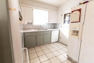 805 E Franklin St, Shawnee, OK 74804 - photo 5