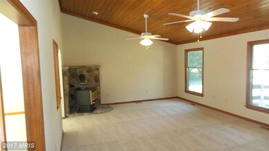 36 Lake Shore Dr, Colonial Beach, VA 22443 - photo 6