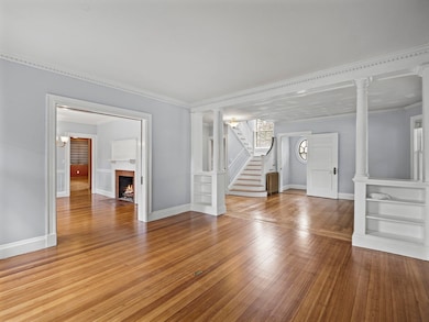 37 Pomfret St, West Roxbury, MA 02132 - photo 7