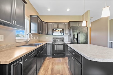 4801 Millenium Dr, Cedar Falls, IA 50613 - photo 7