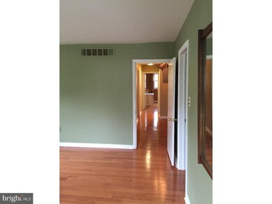 556 General Patterson Dr, Glenside, PA 19038 - photo 4