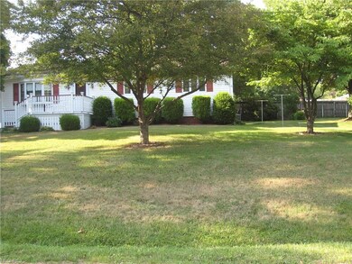 46734 Smith St, East Liverpool, OH 43920 - photo 3