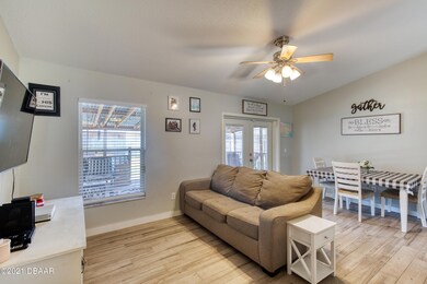 2418UnityTree-11
