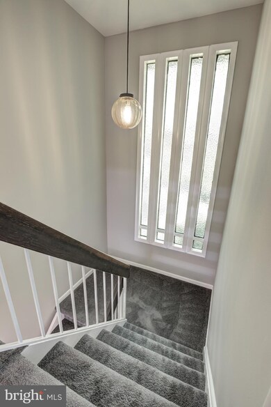 9512 Miranda Ct, Fairfax, VA 22031 - photo 3