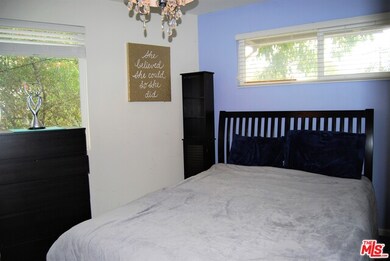 5027 Calderon Rd, Woodland Hills, CA 91364 - photo 5