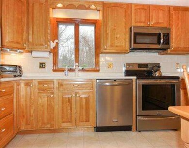 103 Huntington Rd, Milton, MA 02186 - photo 6