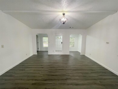 121 Sheryl Ln, Denison, TX 75021 - photo 2