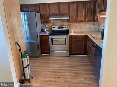 11700 Zebrawood Ct, Germantown, MD 20876 - photo 5