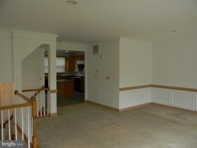 8217 Glade Bank Dr, Manassas, VA 20111 - photo 3
