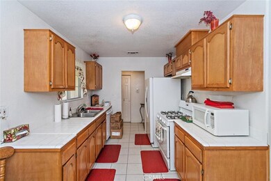 1014 W 137th St, Compton, CA 90222 - photo 6