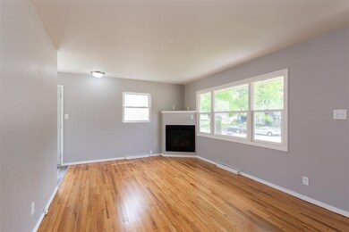 Built-in gas fireplace