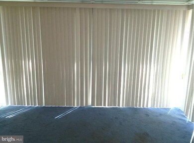 920 Niagara Ct, Halethorpe, MD 21227 - photo 7