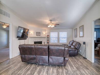 30803 W 189th St S, Bristow, OK 74010 - photo 4