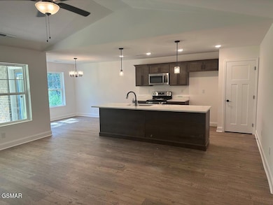 3-bedroom kitchen