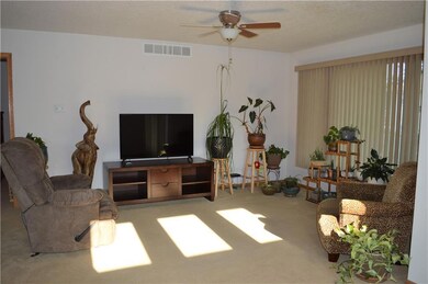 453 E Hillside Ave, Des Moines, IA 50315 - photo 3