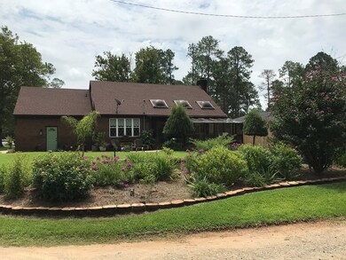 2117 Lullwater Rd, Albany, GA 31707 - photo 3