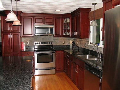 10 Lantern Ln, Cumberland, RI 02864 - photo 7