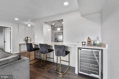 Lakeside Plaza Condominium unit 1129, Baileys Crossroads, VA 22041 - photo 4