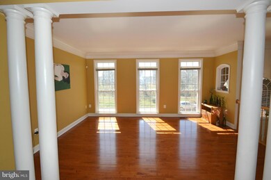 25852 Commons Square, Chantilly, VA 20152 - photo 4