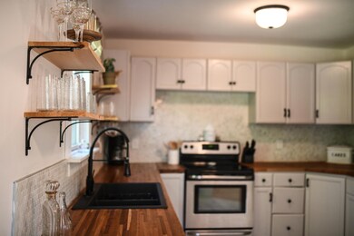 52 Old Dennett Rd, Kittery, ME 03904 - photo 4