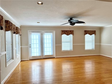 1006 Kaye St, Seneca, SC 29678 - photo 6