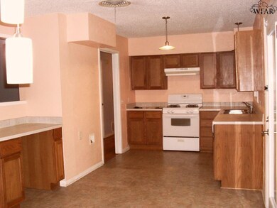 1209 Harvey Dr, Wichita Falls, TX 76302 - photo 5