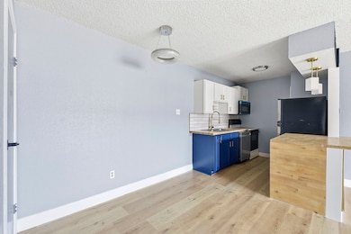 2750 Holly Hall St unit 1208, Houston, TX 77054 - photo 6