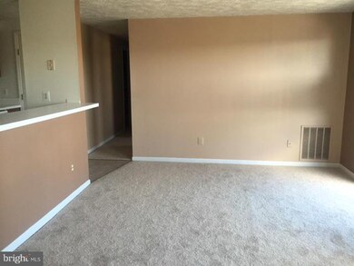 17060 Capri Ln unit D, Dumfries, VA 22026 - photo 5