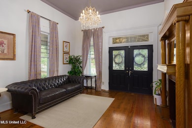 303 Walnut St-5