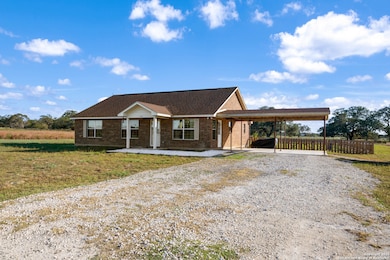 118 Stallion Trail, Natalia, TX 78059 - photo 5