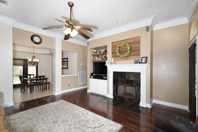 5_Living Room