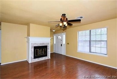 2800 S Narcissus Ct, Broken Arrow, OK 74012 - photo 3