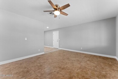 04-004-living-room