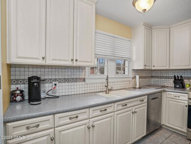 12-web-or-mls-150-prospect-st-unit-1