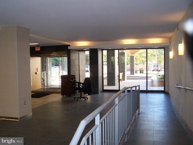 Van Ness East unit 831, Washington, DC 20008 - photo 4