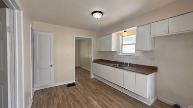 905 Vanderburgh Ave, Evansville, IN 47711 - photo 6