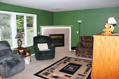 25424 213th Place SE unit 6, Maple Valley, WA 98038 - photo 4