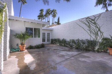 7770 E Camelback Road 20-large-003-5-Cou