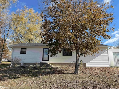 306 Franklin 5th St, Donnellson, IA 52625 - photo 2