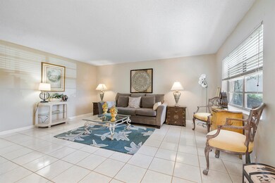 157 Flanders D, Delray Beach, FL 33484 - photo 4