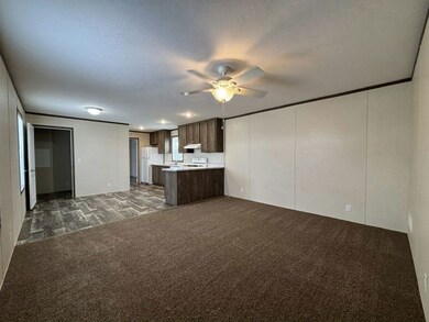24663 Bellwood St unit 10, Harrison Township, MI 48045 - photo 2