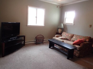 164 Spring St unit 3, Saratoga Springs, NY 12866 - photo 5